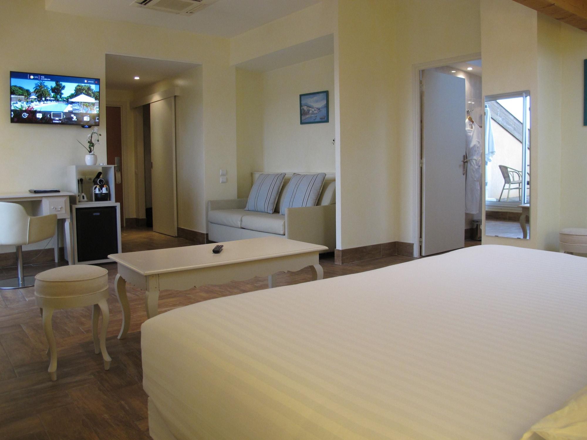 Hotel Sanary, Soleil Et Jardin - Renovation Hiver 2024-25 4*