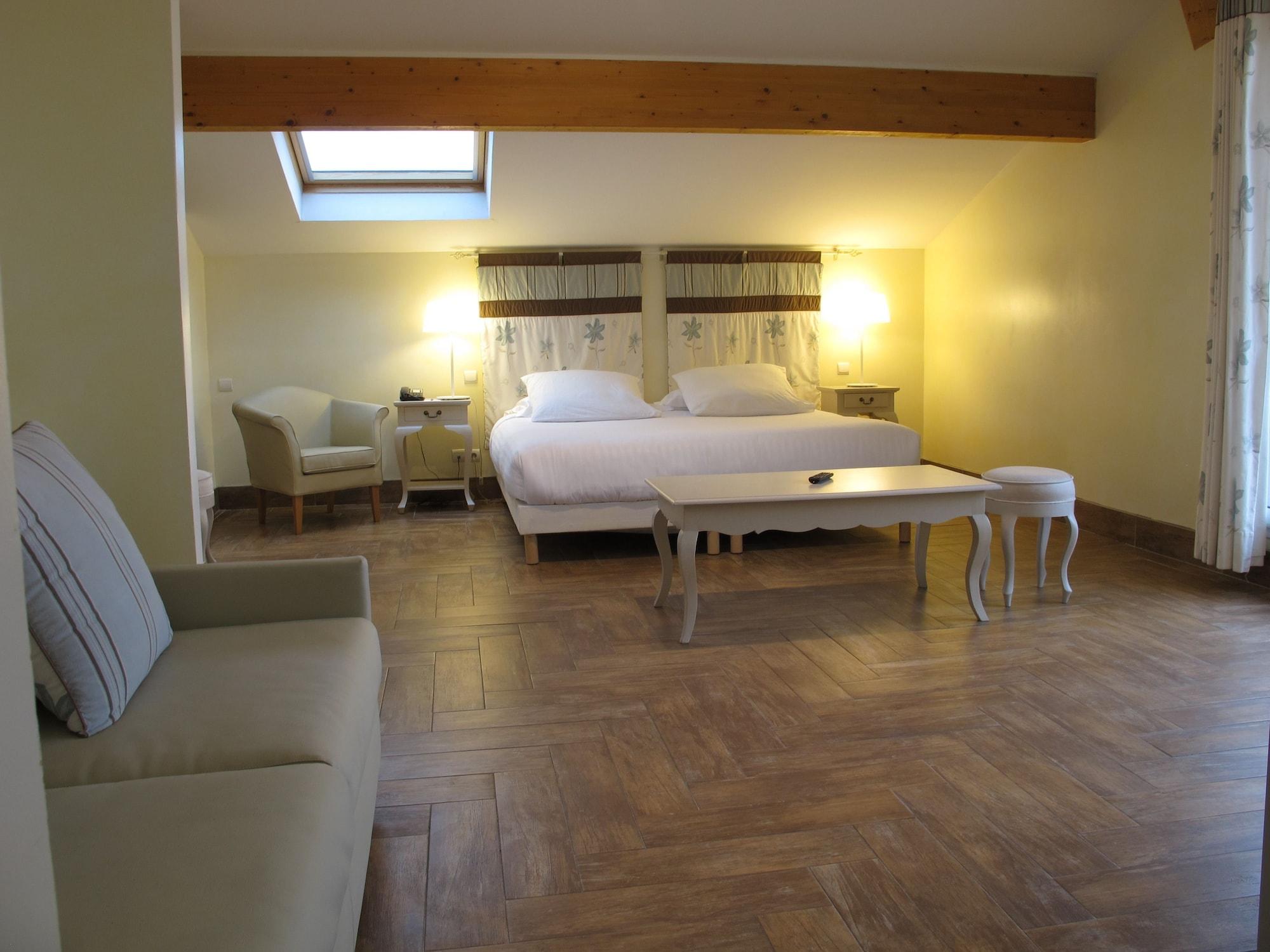 Hotel Sanary, Soleil Et Jardin - Renovation Hiver 2024-25