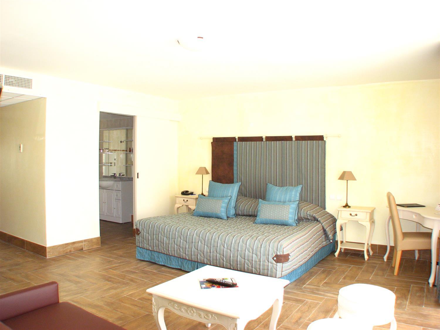 Sanary, Soleil Et Jardin - Renovation Hiver 2024-25